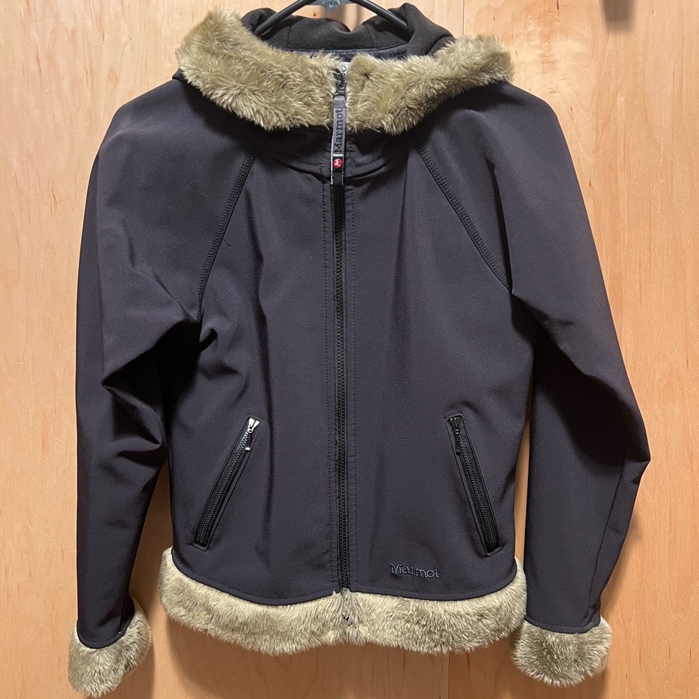 Marmot shell with faux fur.